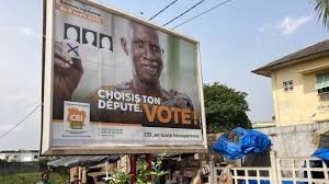 Législatives en Côte d'Ivoire: un scrutin ouvert avec toutes les grandes  formations politiques